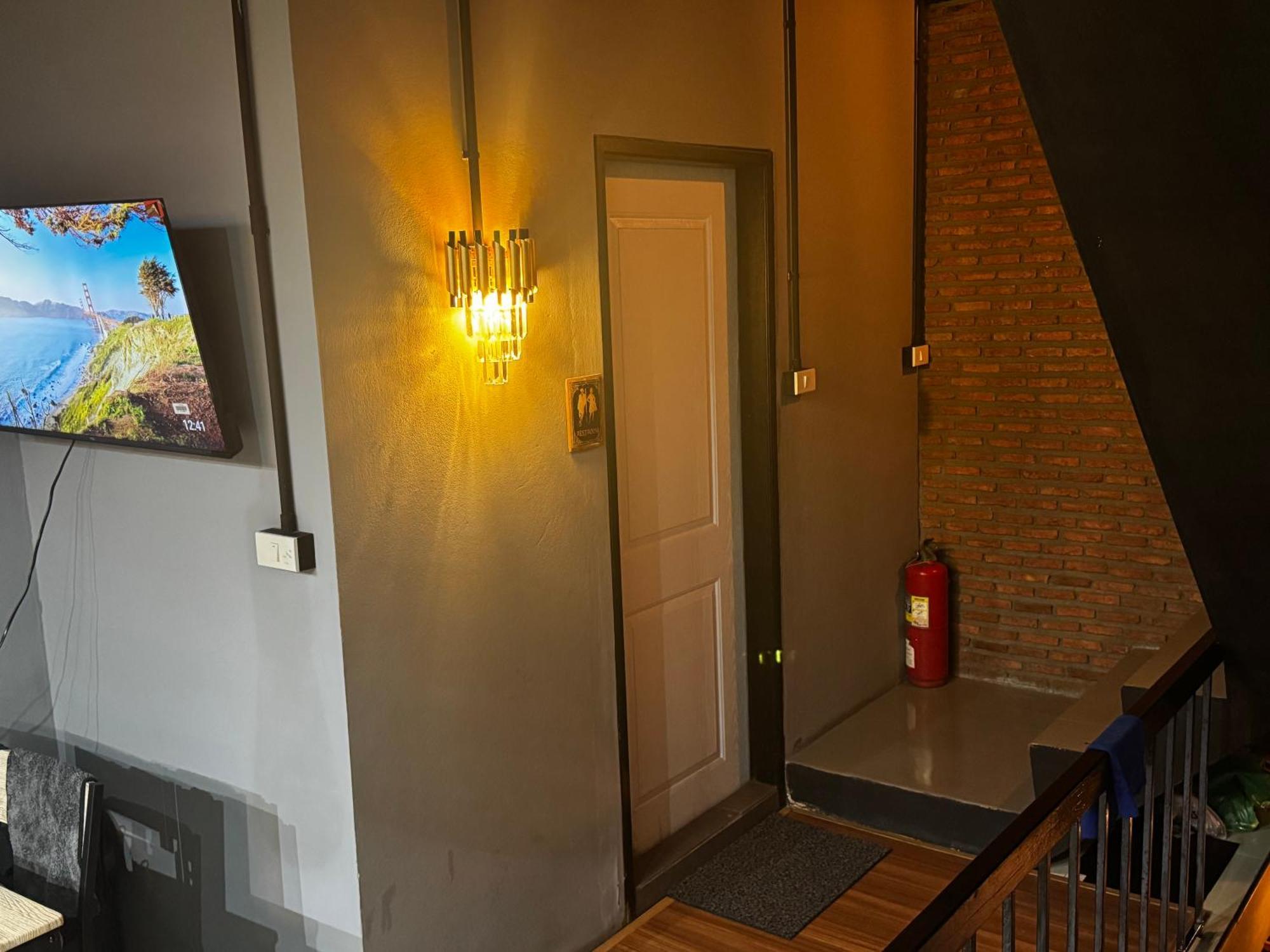 Stay At Pan Hostel Бангкок Екстер'єр фото