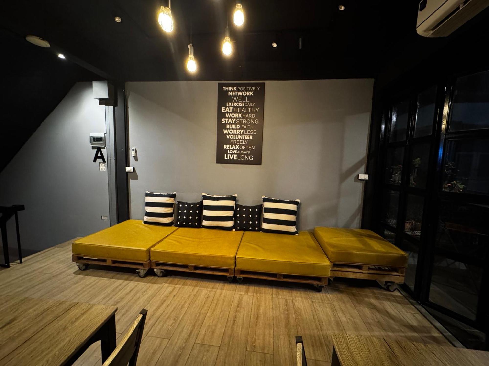 Stay At Pan Hostel Бангкок Екстер'єр фото